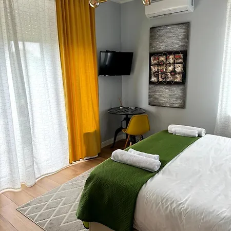 Sunny Terrace 2 Bedrooms Apartment Milan